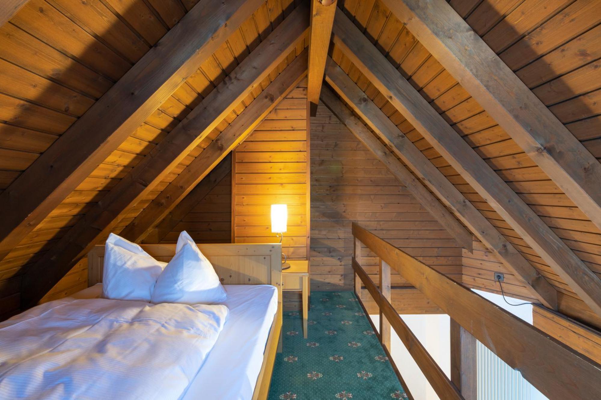 See & Wellnesshotel Gerbi Weggis Bagian luar foto