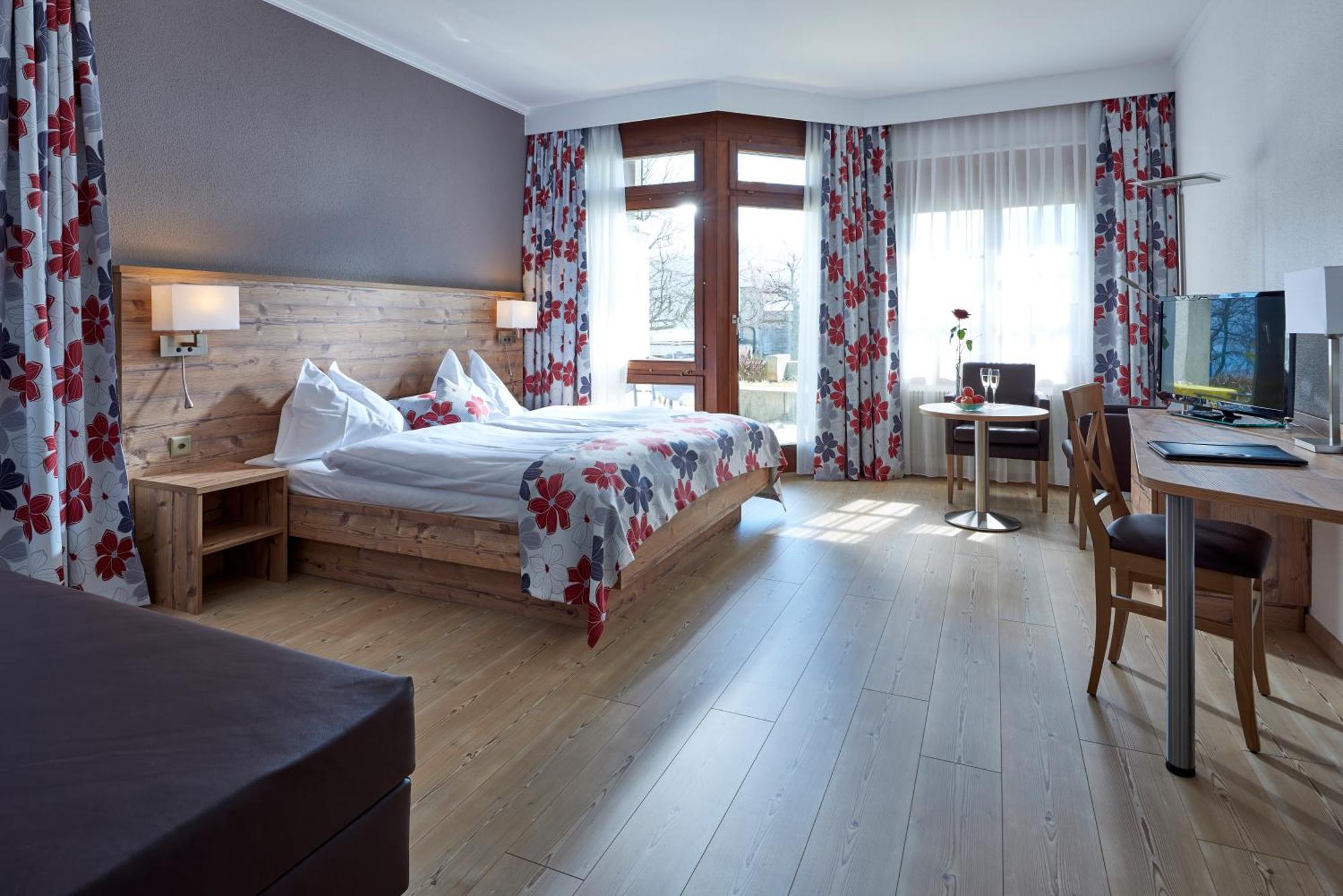 See & Wellnesshotel Gerbi Weggis Bagian luar foto